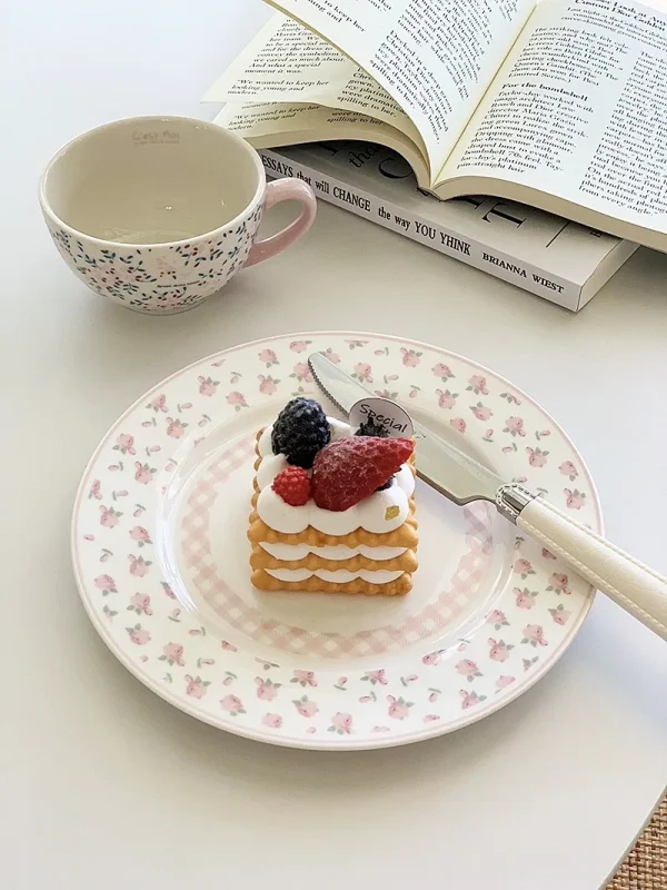Pink Plaid Floral Ceramic Plate with Lace Edge, Perfect for Western Restaurant Desserts and Salad - Image 2