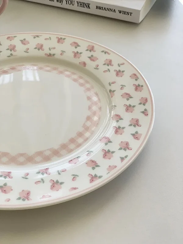 Pink Plaid Floral Ceramic Plate with Lace Edge, Perfect for Western Restaurant Desserts and Salad - Image 3